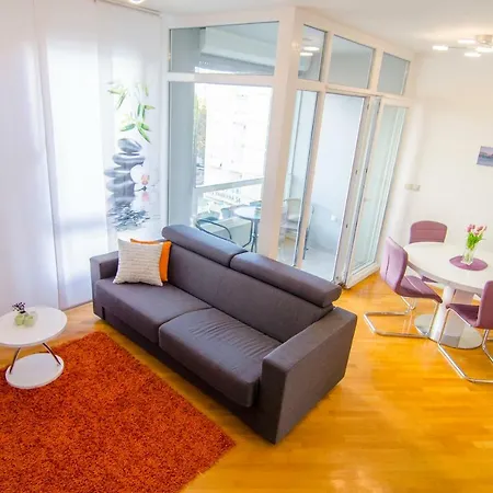 Sinisa Apartamento